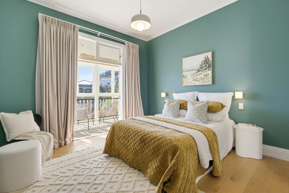 Photos of 15 Taft Street