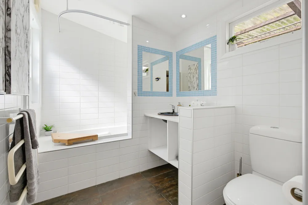 Photos of 15 Taft Street