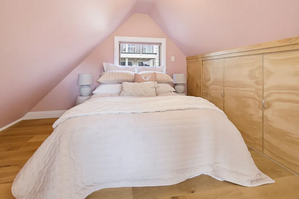 Photos of 15 Taft Street