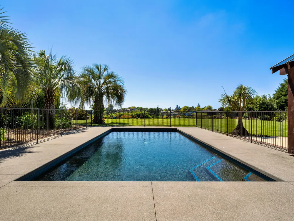 Photos of 12 River Oaks Drive