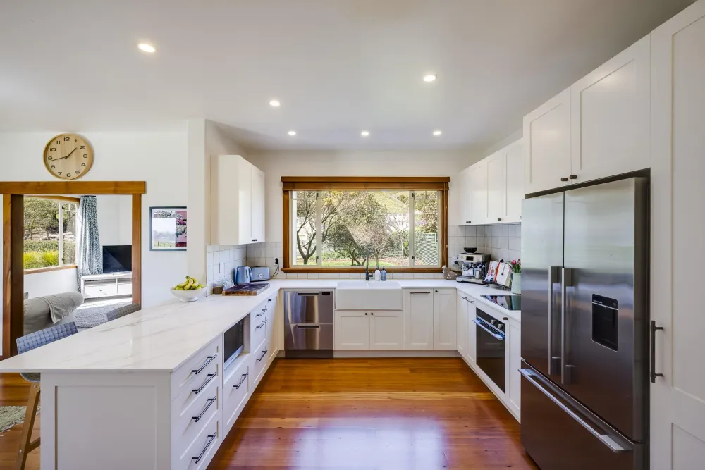 Photos of 549 Middle Road