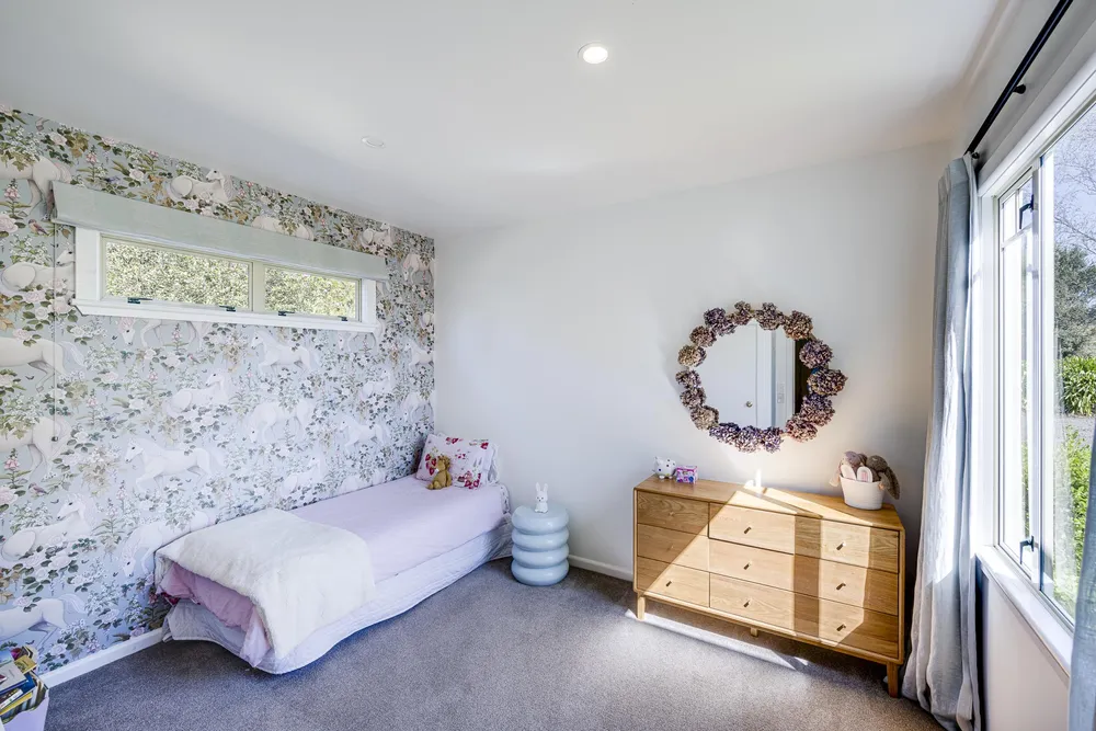 Photos of 549 Middle Road