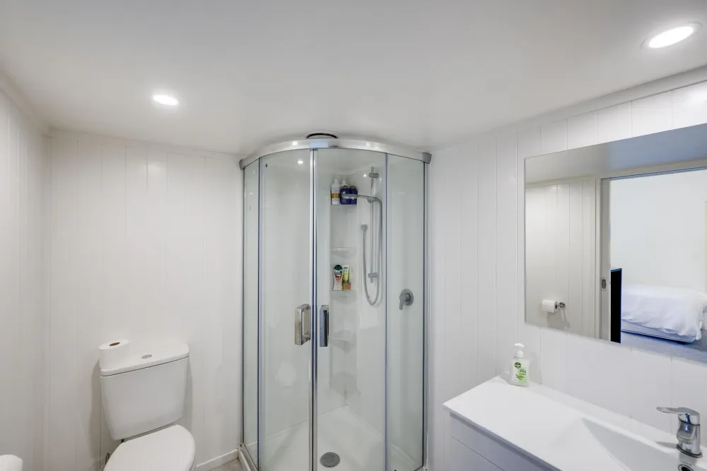 Photos of 549 Middle Road