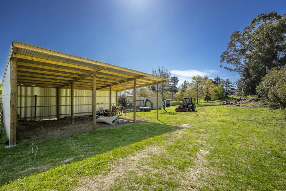 Photos of 549 Middle Road