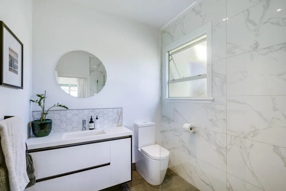Photos of 549 Middle Road