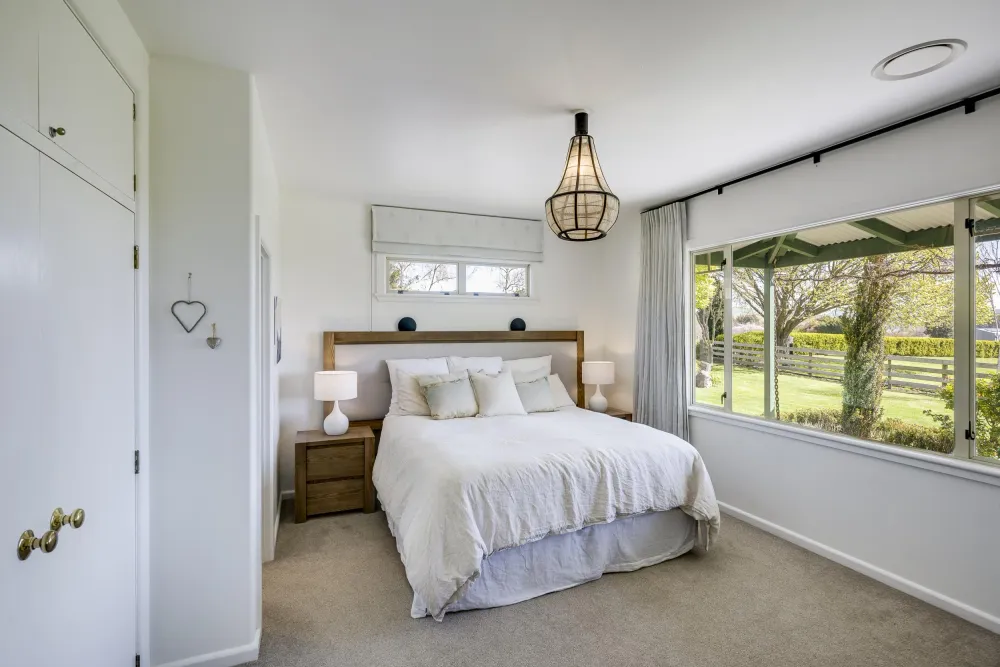 Photos of 549 Middle Road