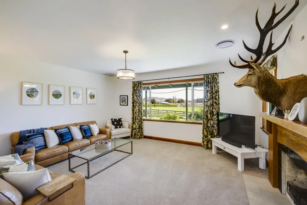 Photos of 549 Middle Road
