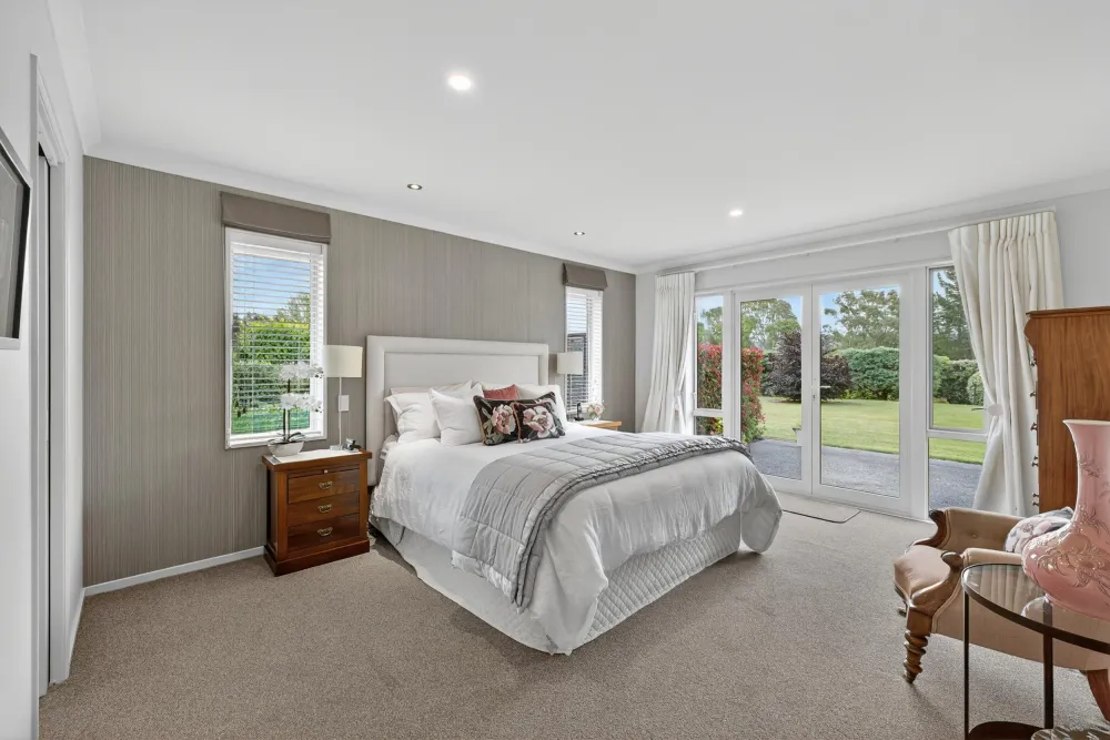 Photos of 225 Marshmans Road