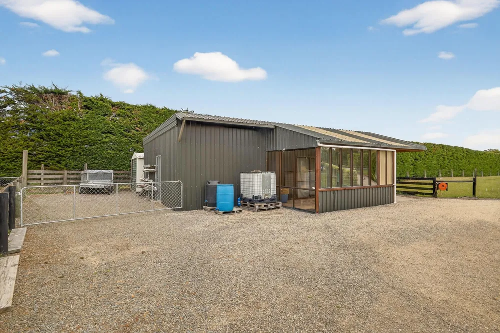 Photos of 225 Marshmans Road