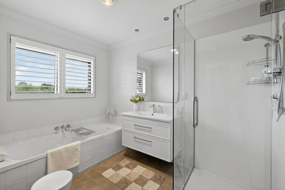 Photos of 225 Marshmans Road