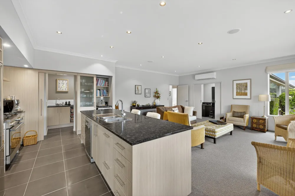 Photos of 225 Marshmans Road