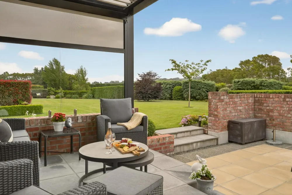 Photos of 225 Marshmans Road