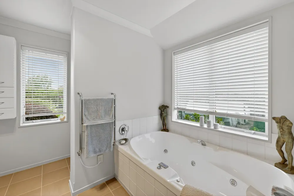 Photos of 225 Marshmans Road
