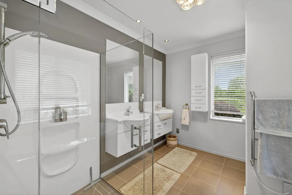 Photos of 225 Marshmans Road