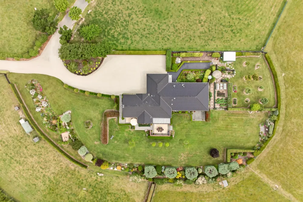 Photos of 225 Marshmans Road