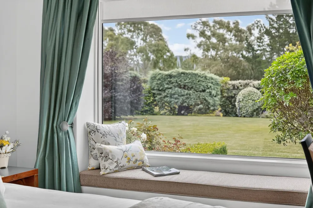 Photos of 225 Marshmans Road