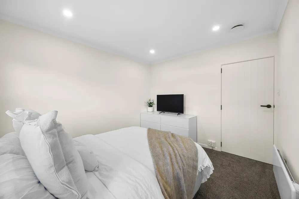 Photos of 16 Harris Crescent