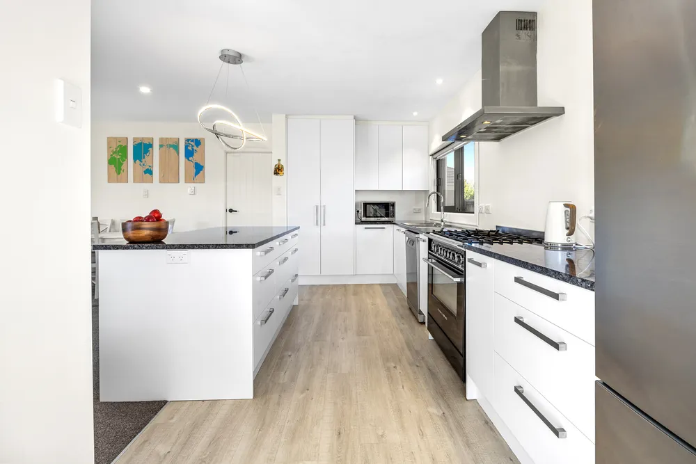Photos of 16 Harris Crescent