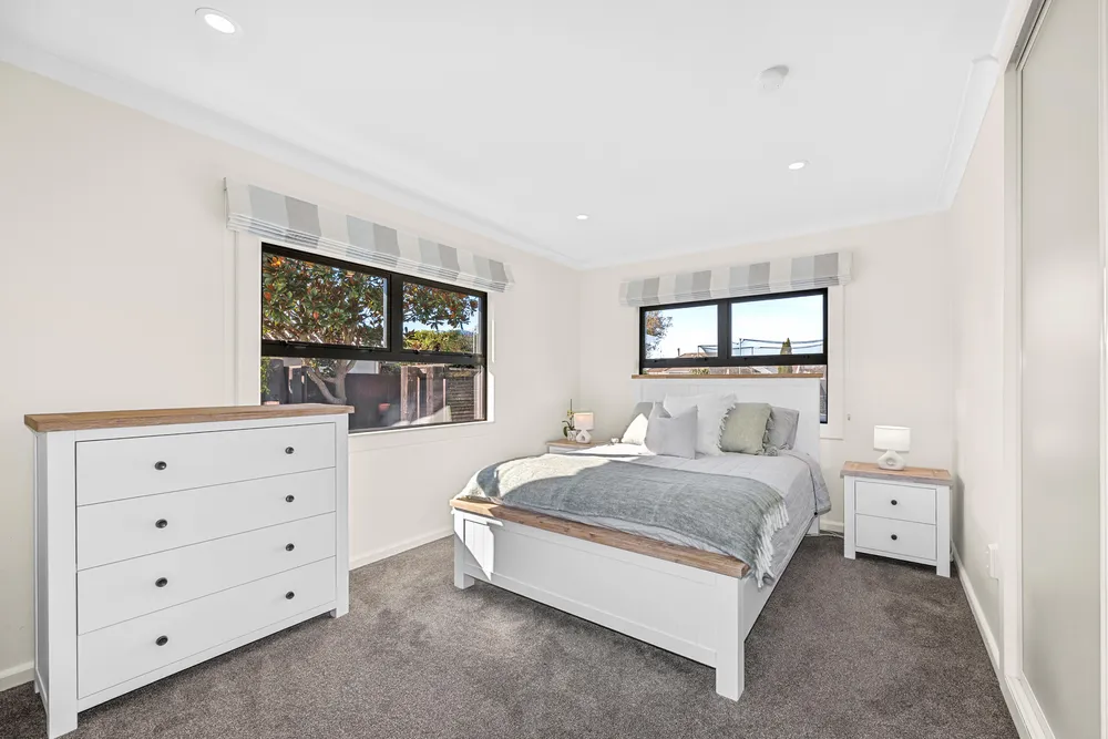 Photos of 16 Harris Crescent