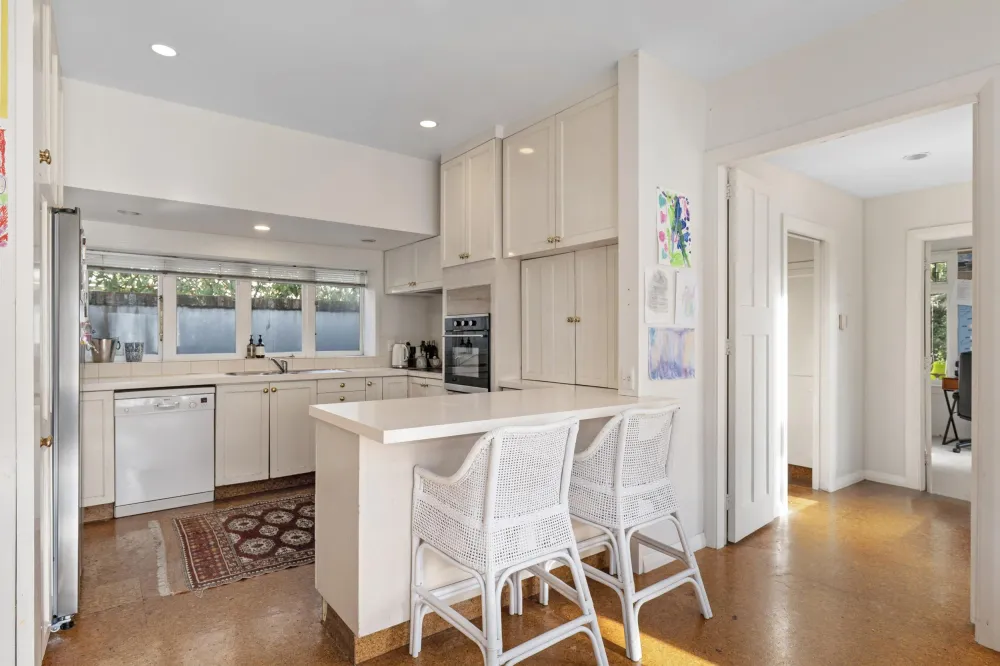 Photos of 39 Jacksons Road