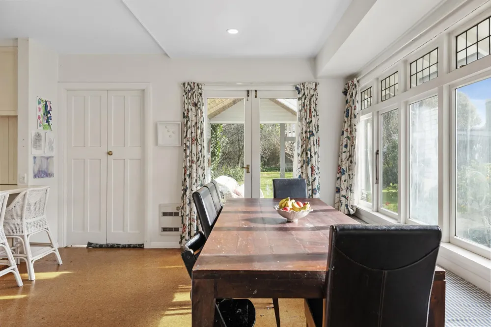 Photos of 39 Jacksons Road