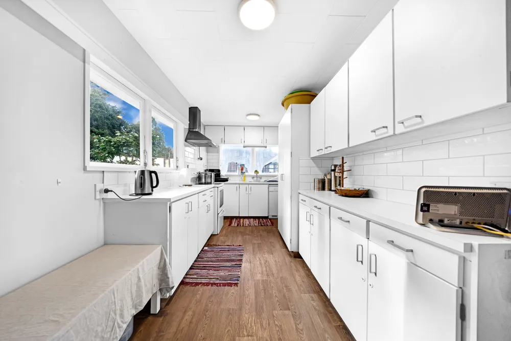 Photos of 140 Great South Road