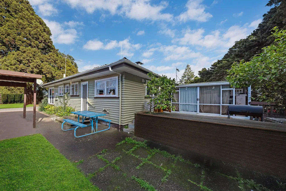 Photos of 140 Great South Road