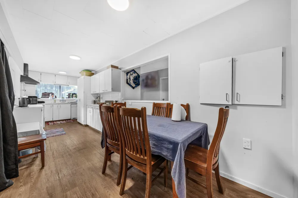 Photos of 140 Great South Road
