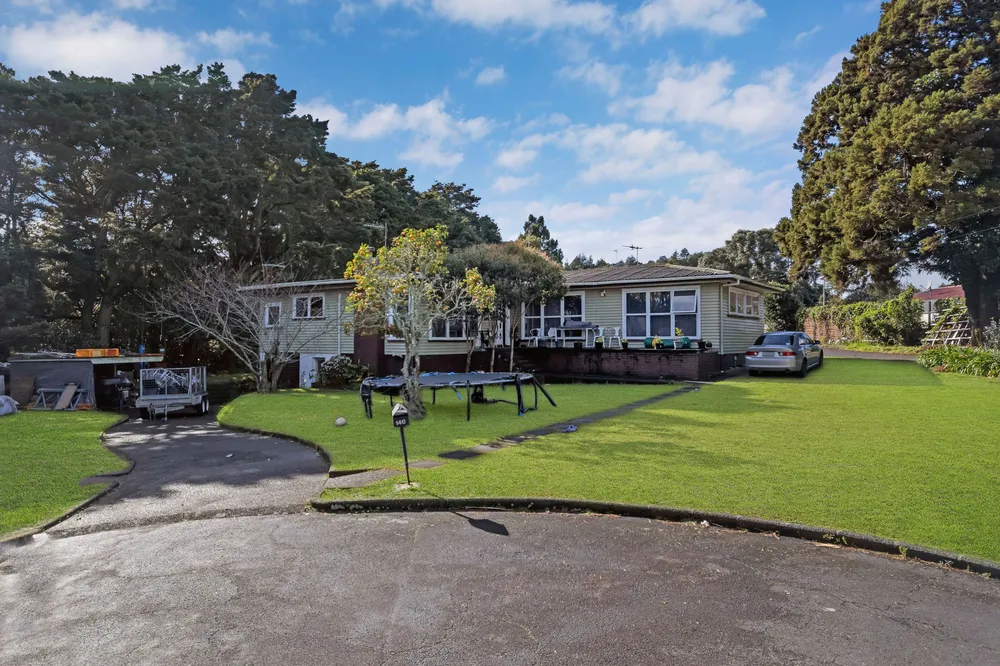 Photos of 140 Great South Road