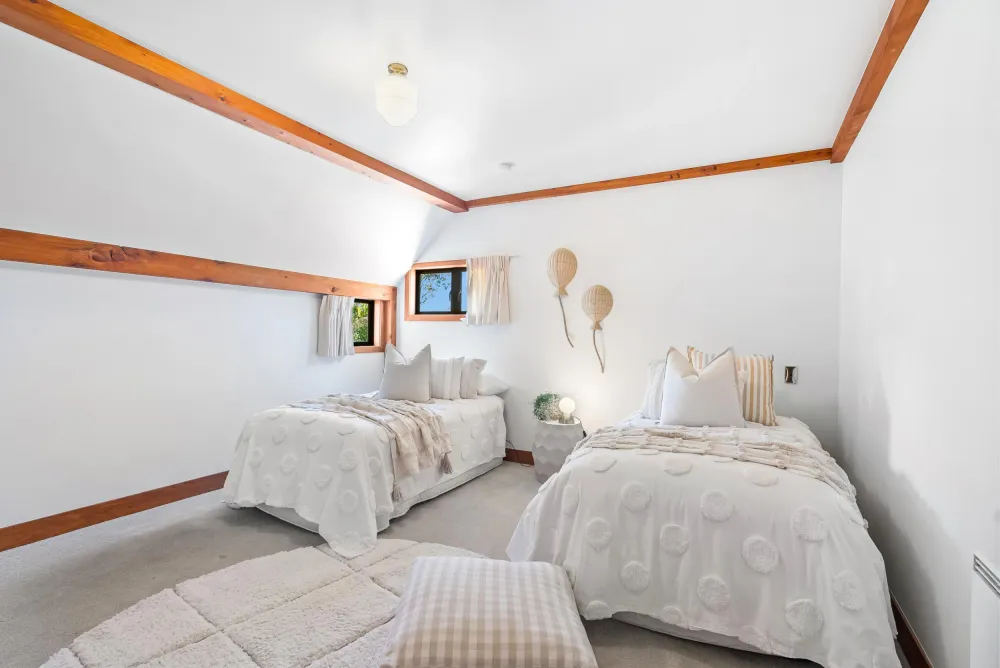 Photos of 61 Waipuna Road