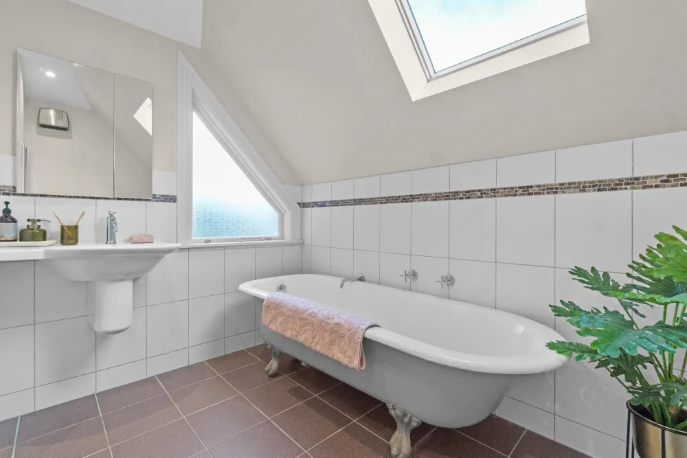 Photos of 6 Lewin Road