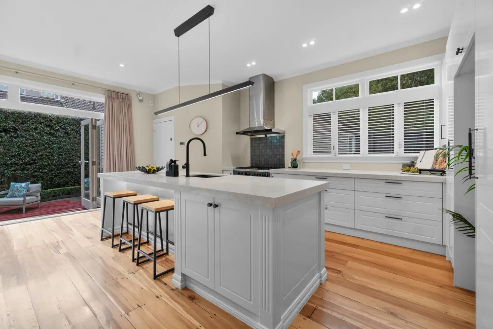 Photos of 6 Lewin Road