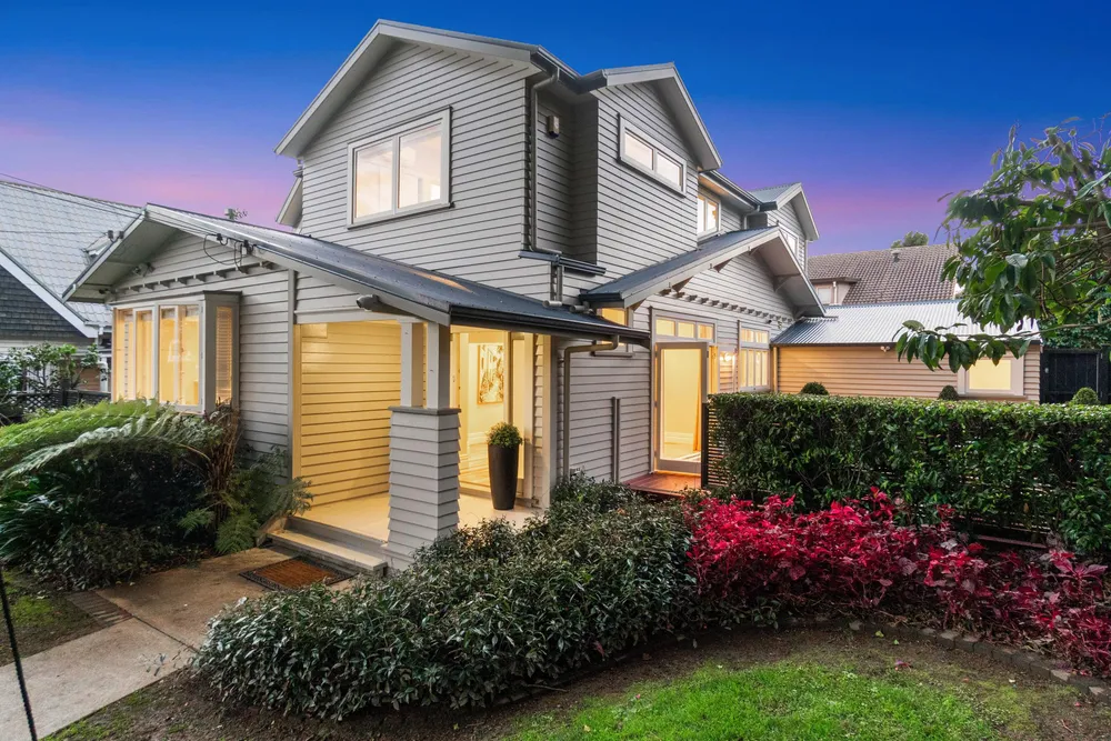 Photos of 6 Lewin Road
