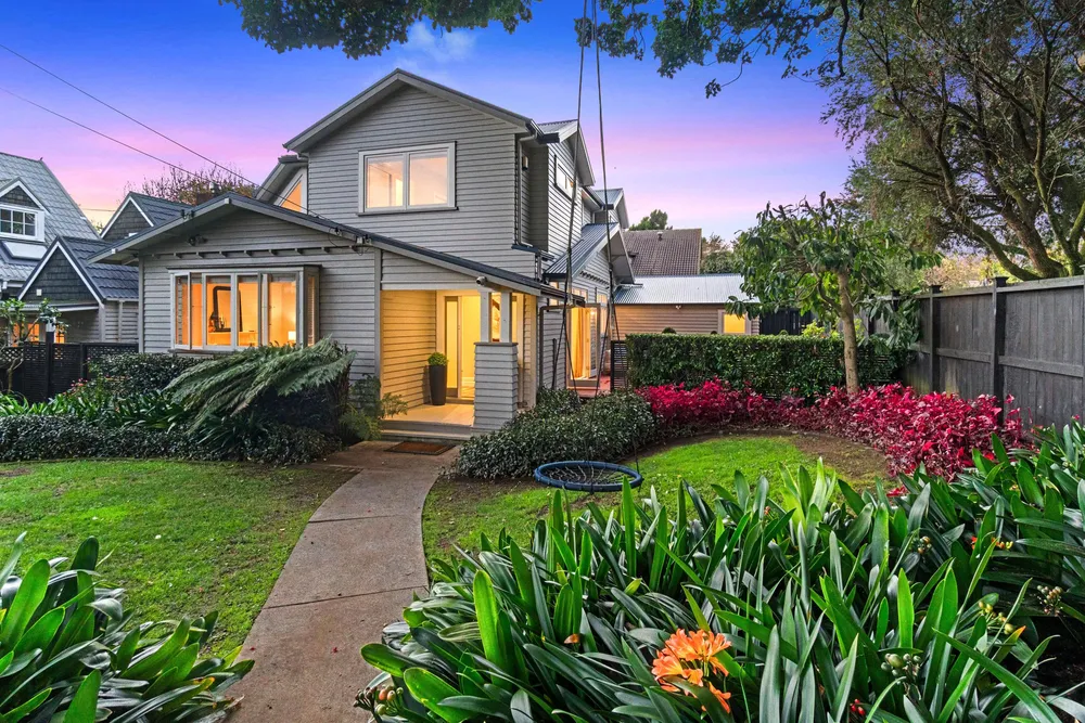 Photos of 6 Lewin Road