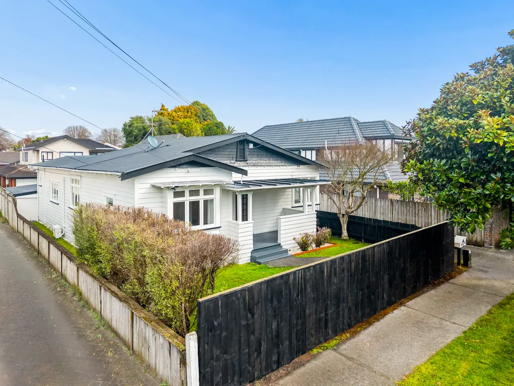 Photos of 34 Rangiatea Road