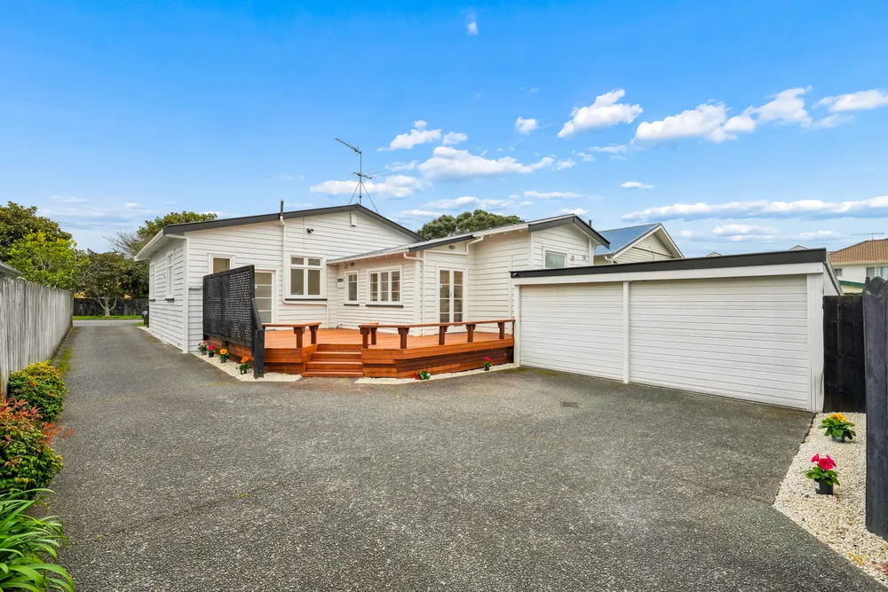 Photos of 34 Rangiatea Road