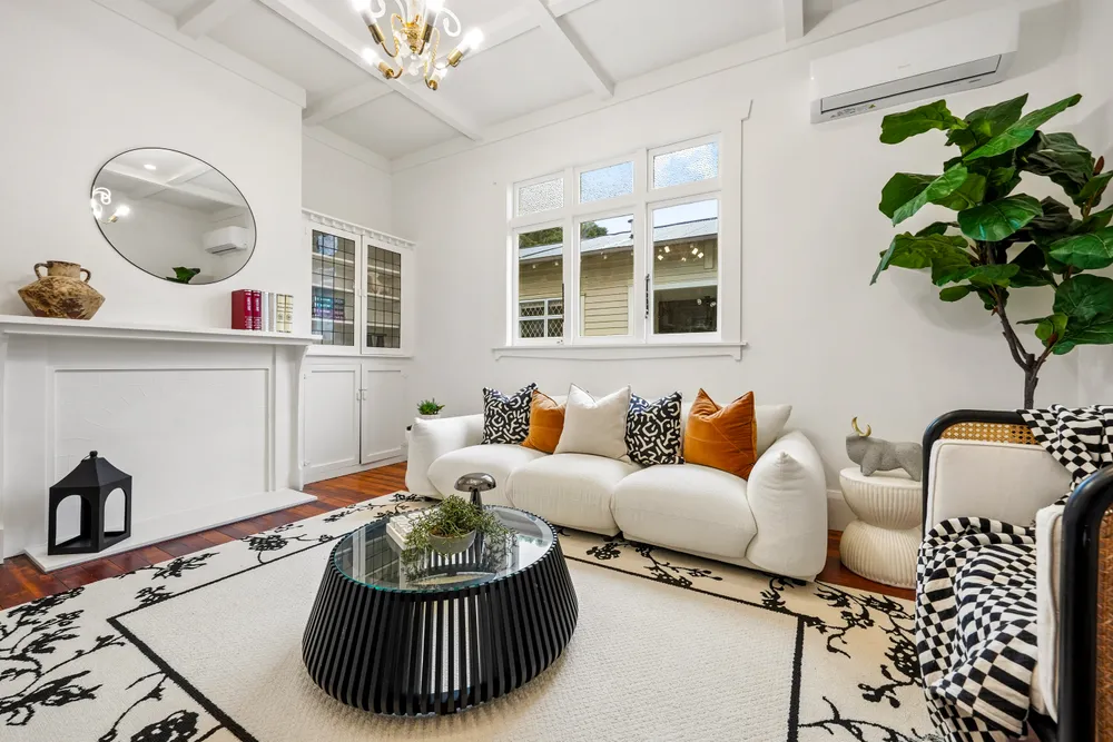Photos of 34 Rangiatea Road