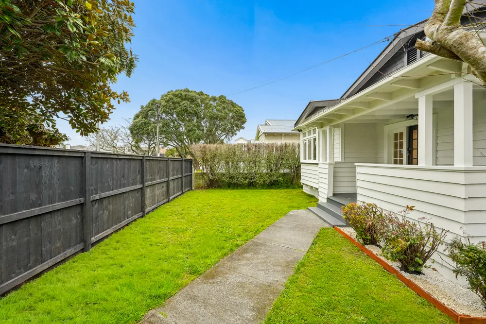 Photos of 34 Rangiatea Road