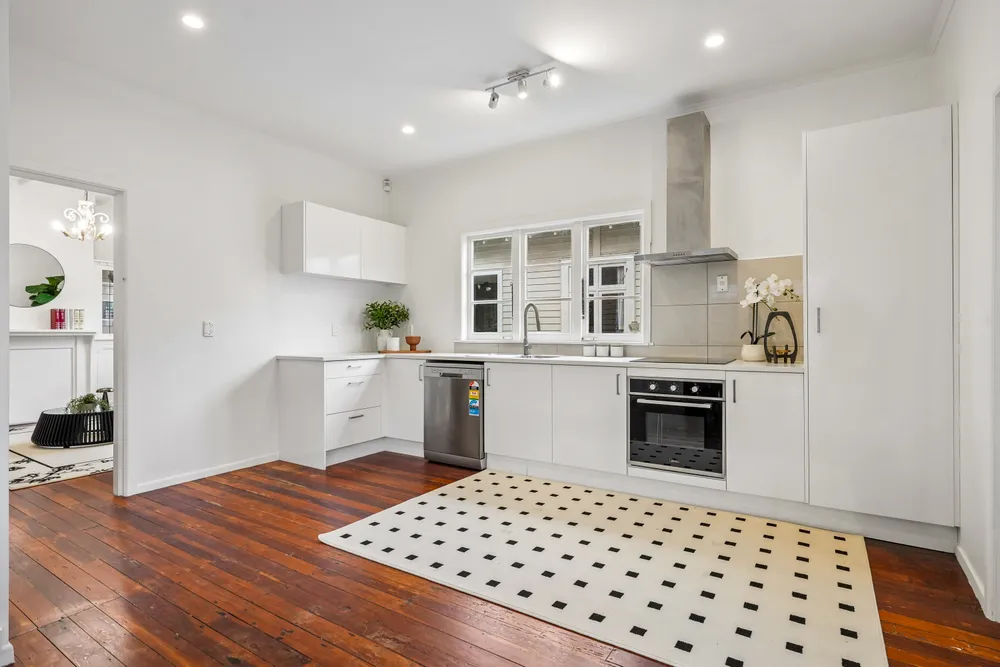 Photos of 34 Rangiatea Road
