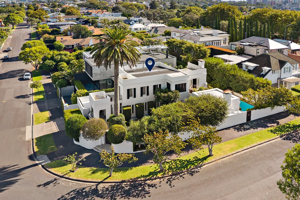 Photos of 3 Crescent Road