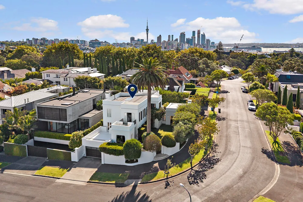 Photos of 3 Crescent Road