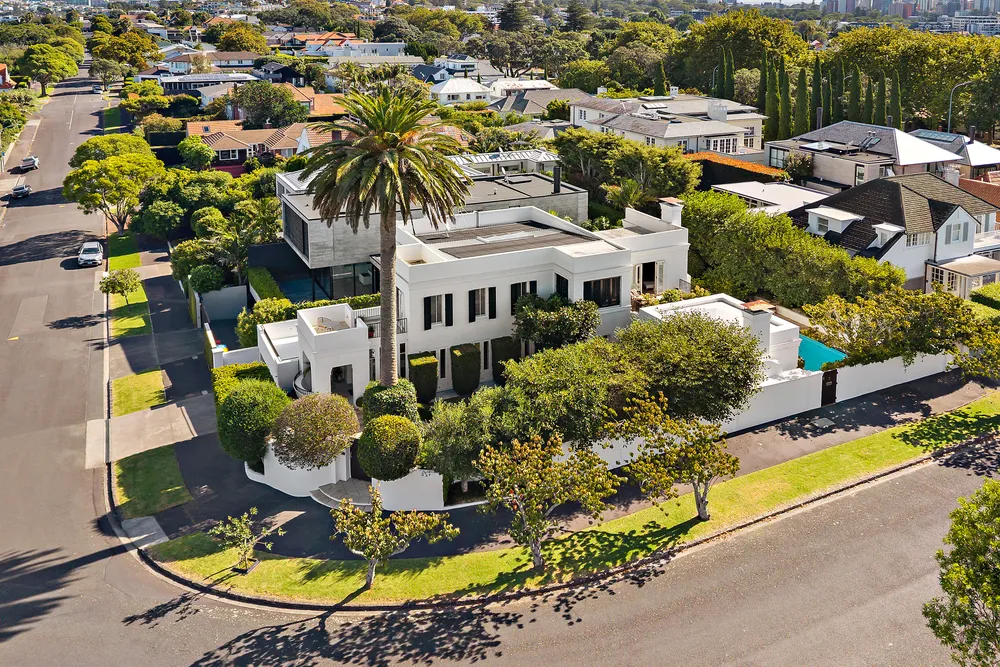 Photos of 3 Crescent Road