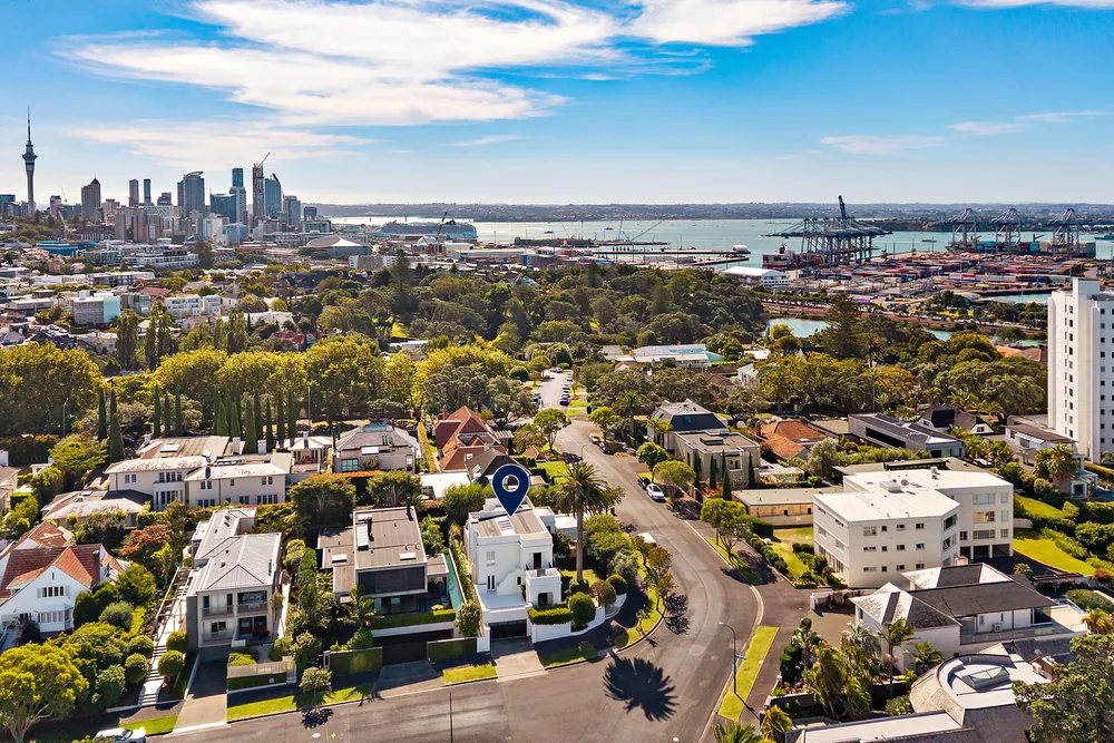 Photos of 3 Crescent Road