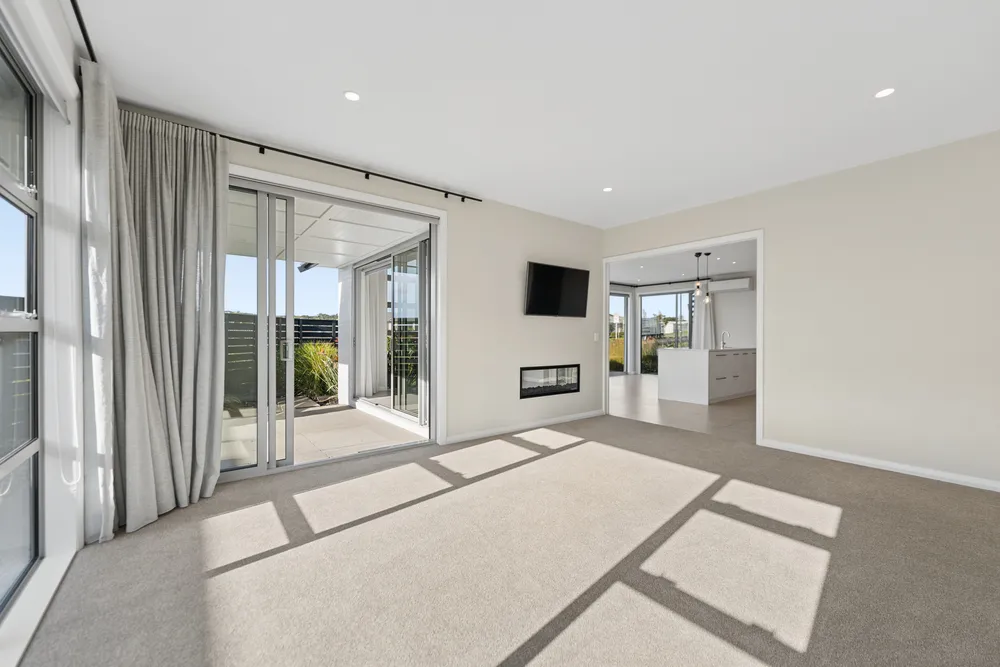 Photos of 2 Colonial Drive