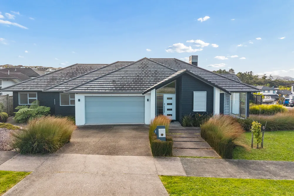 Photos of 2 Colonial Drive