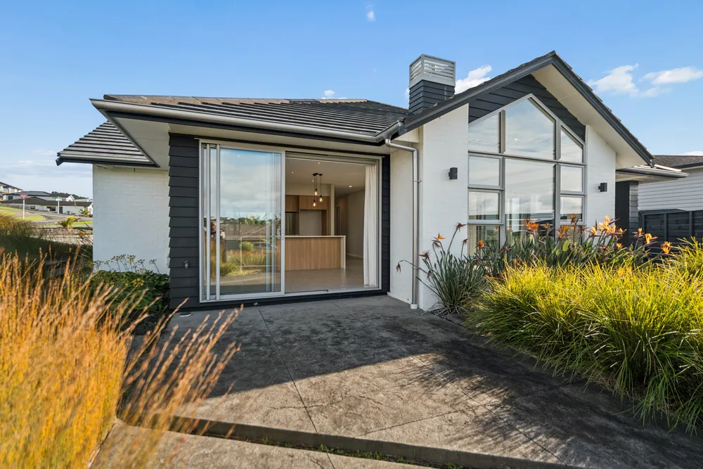 Photos of 2 Colonial Drive