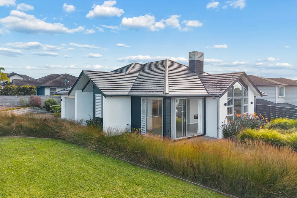 Photos of 2 Colonial Drive