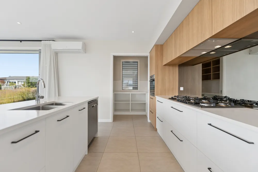 Photos of 2 Colonial Drive