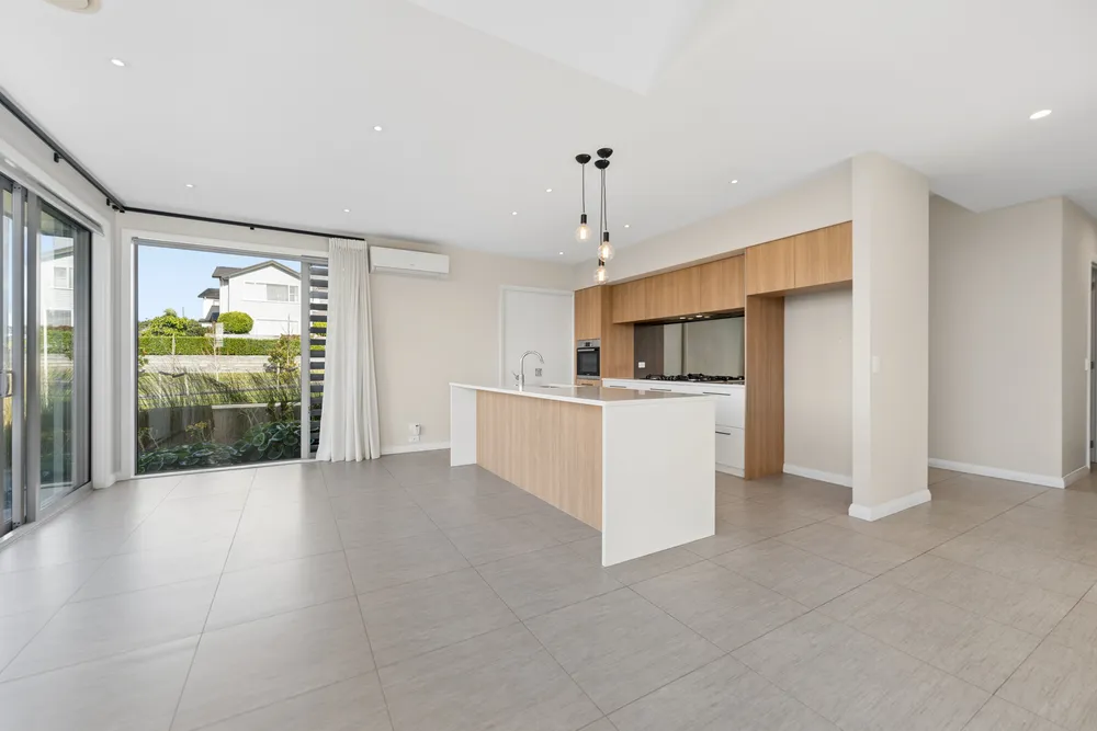 Photos of 2 Colonial Drive