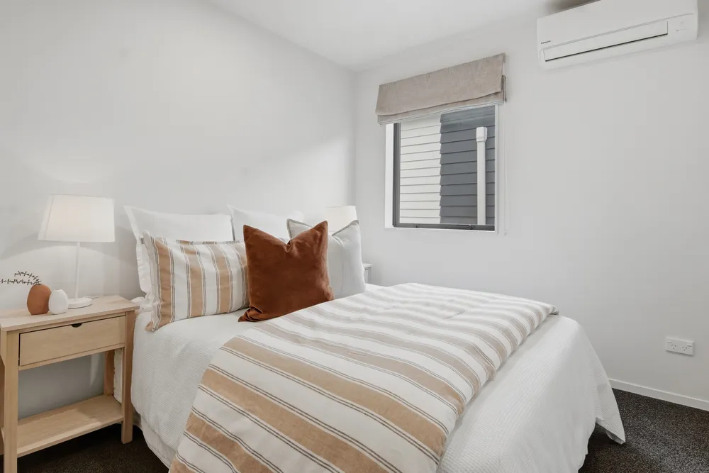 Photos of 34 Hiki Street